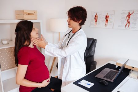 Sore Throat in Pregnancy: Symptoms, Causes, & Treatment